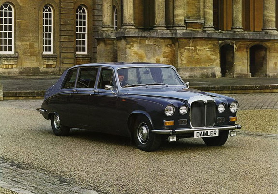 Pictures of Daimler DS420 (MkIII) 1979–87