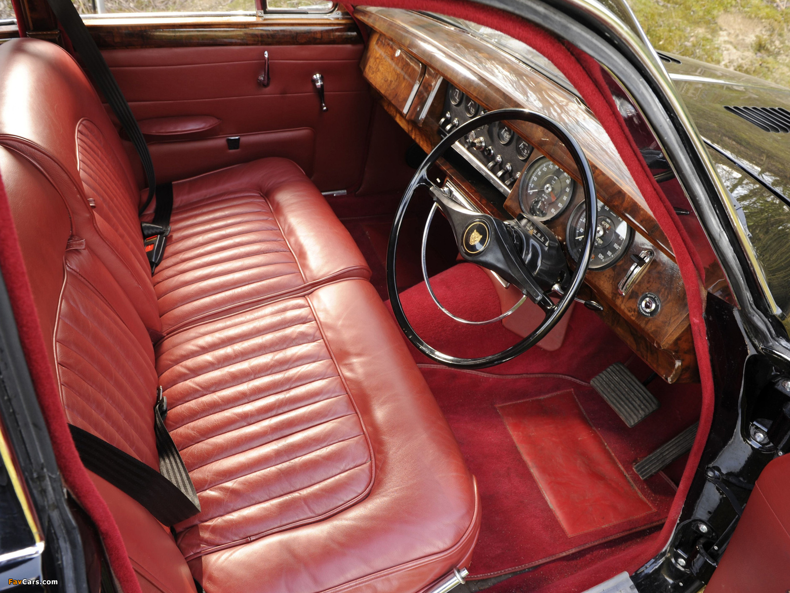 Daimler V8 250 1962–69 wallpapers (1600 x 1200)