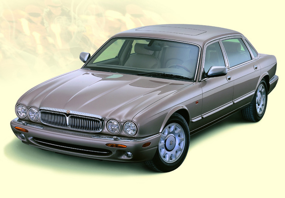 Photos of Daimler Super V8 (X308) 1998–2003