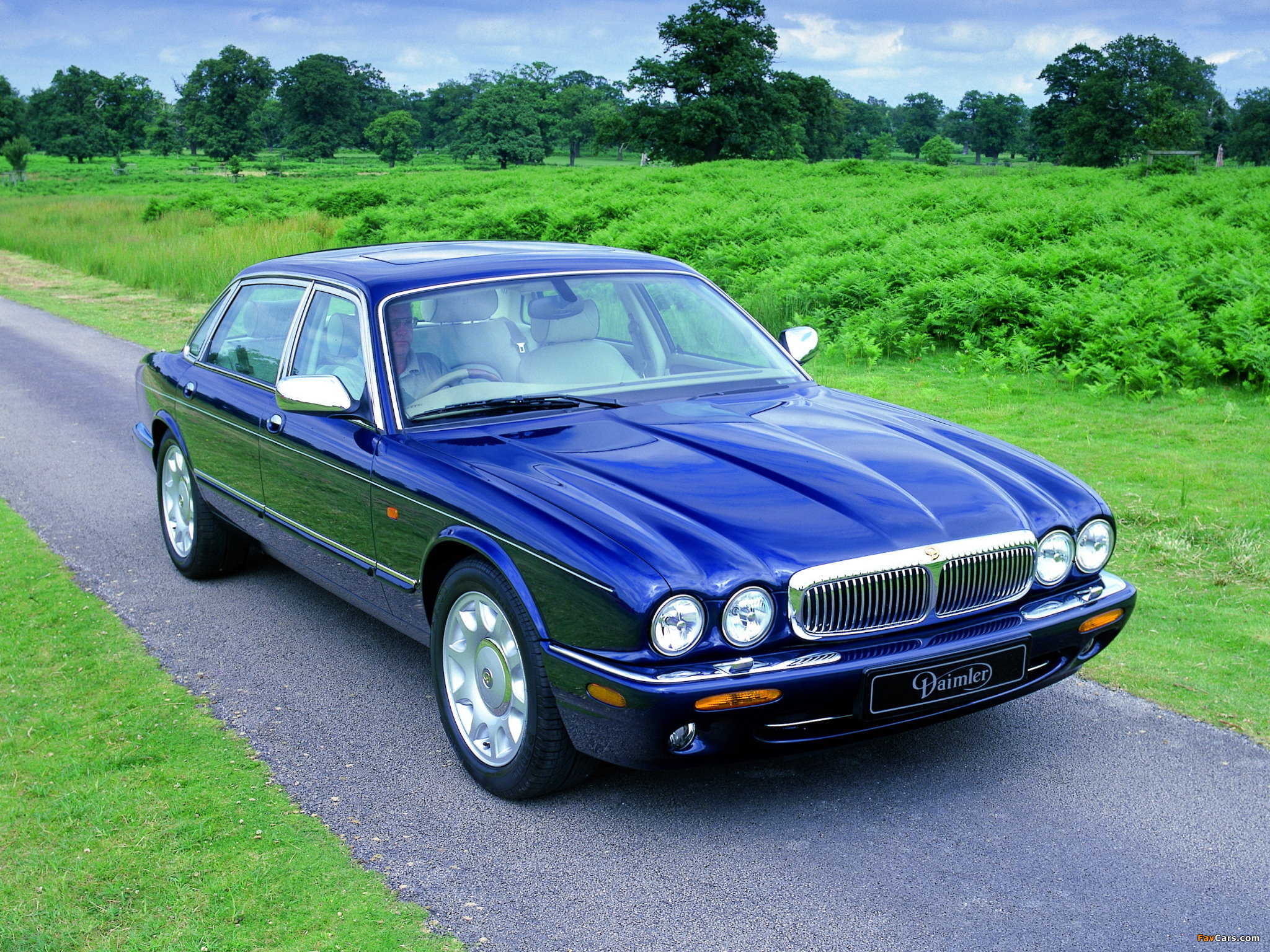 Pictures of Daimler Super V8 (X308) 1998–2003 (2048 x 1536)