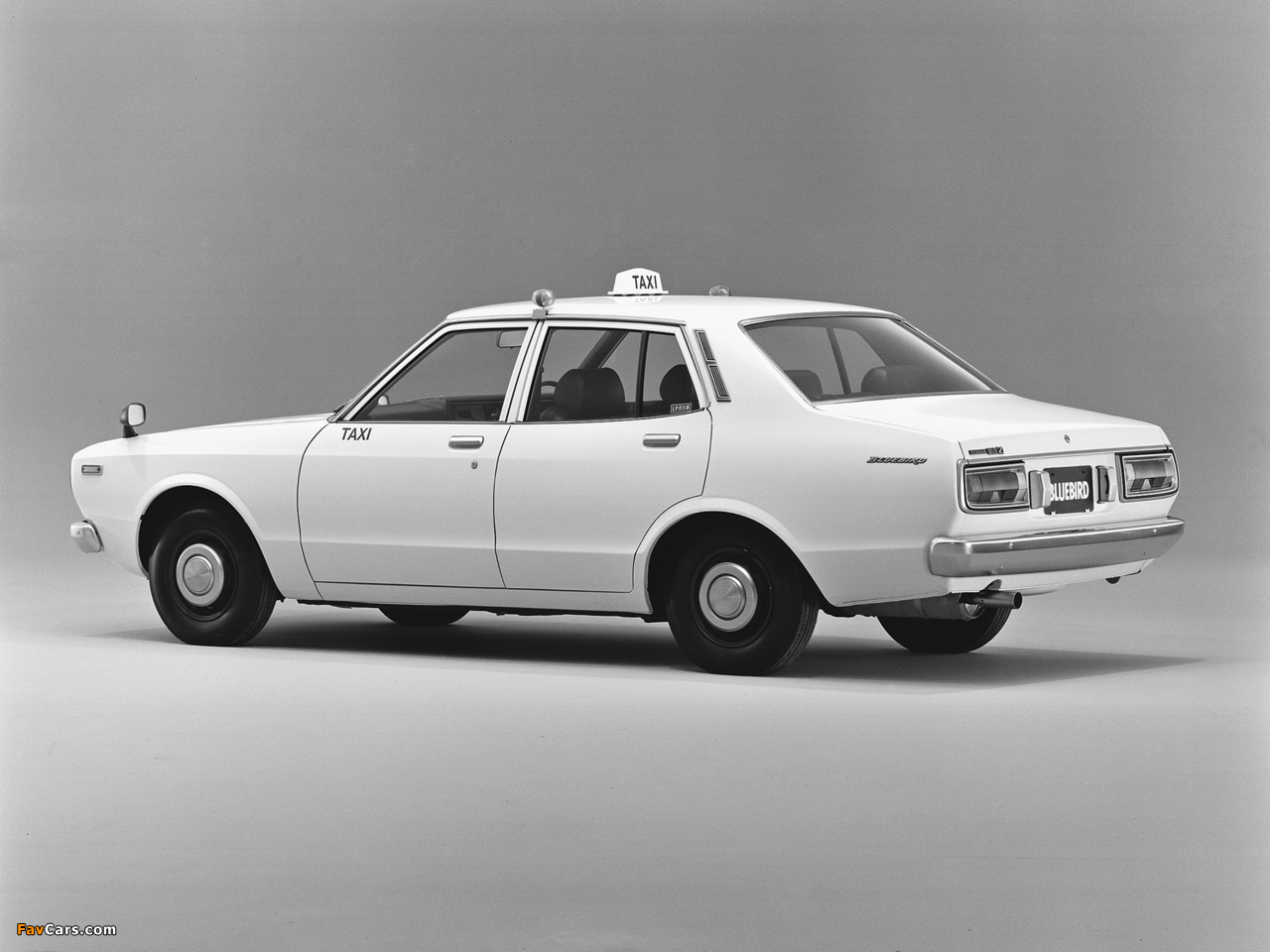 Datsun Bluebird Sedan Taxi (810) 1976–78 pictures (1280 x 960)