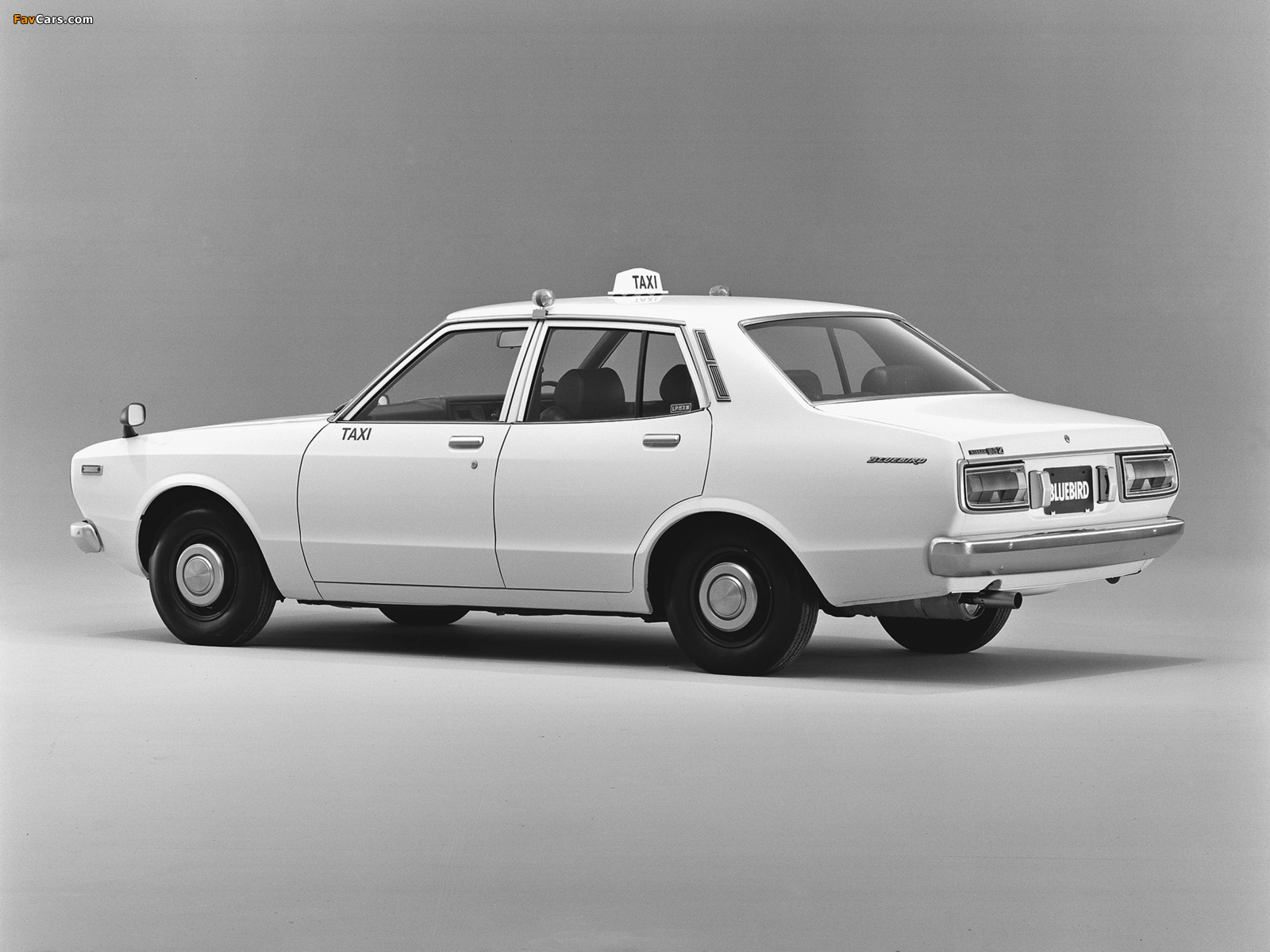 Datsun Bluebird Sedan Taxi (810) 1976–78 pictures (1600 x 1200)