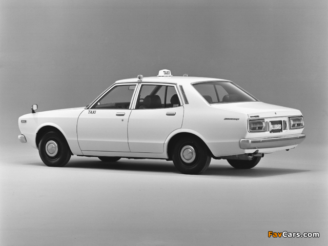 Datsun Bluebird Sedan Taxi (810) 1976–78 pictures (640 x 480)