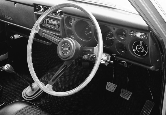 Pictures of Datsun Bluebird 1600 SSS 4-door Sedan (510) 1968–71