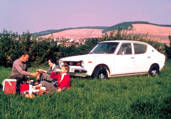 Datsun Cherry 4-door Sedan (E10) 1970–74 images