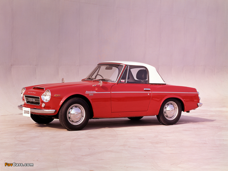 Datsun Fairlady 2000 (SR311) 1967–70 images (800 x 600)