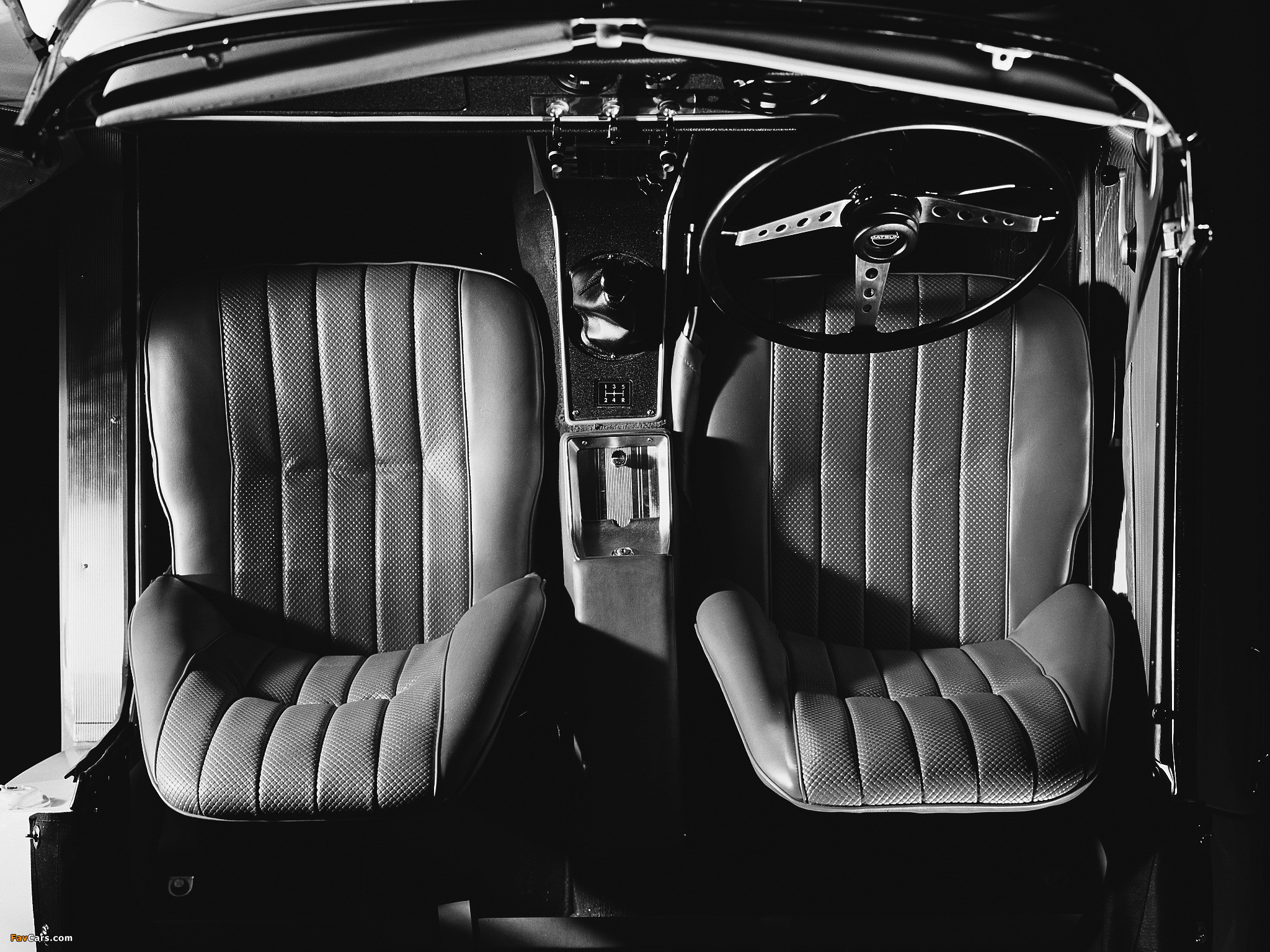 Images of Datsun Fairlady 2000 (SR311) 1967–70 (2048 x 1536)