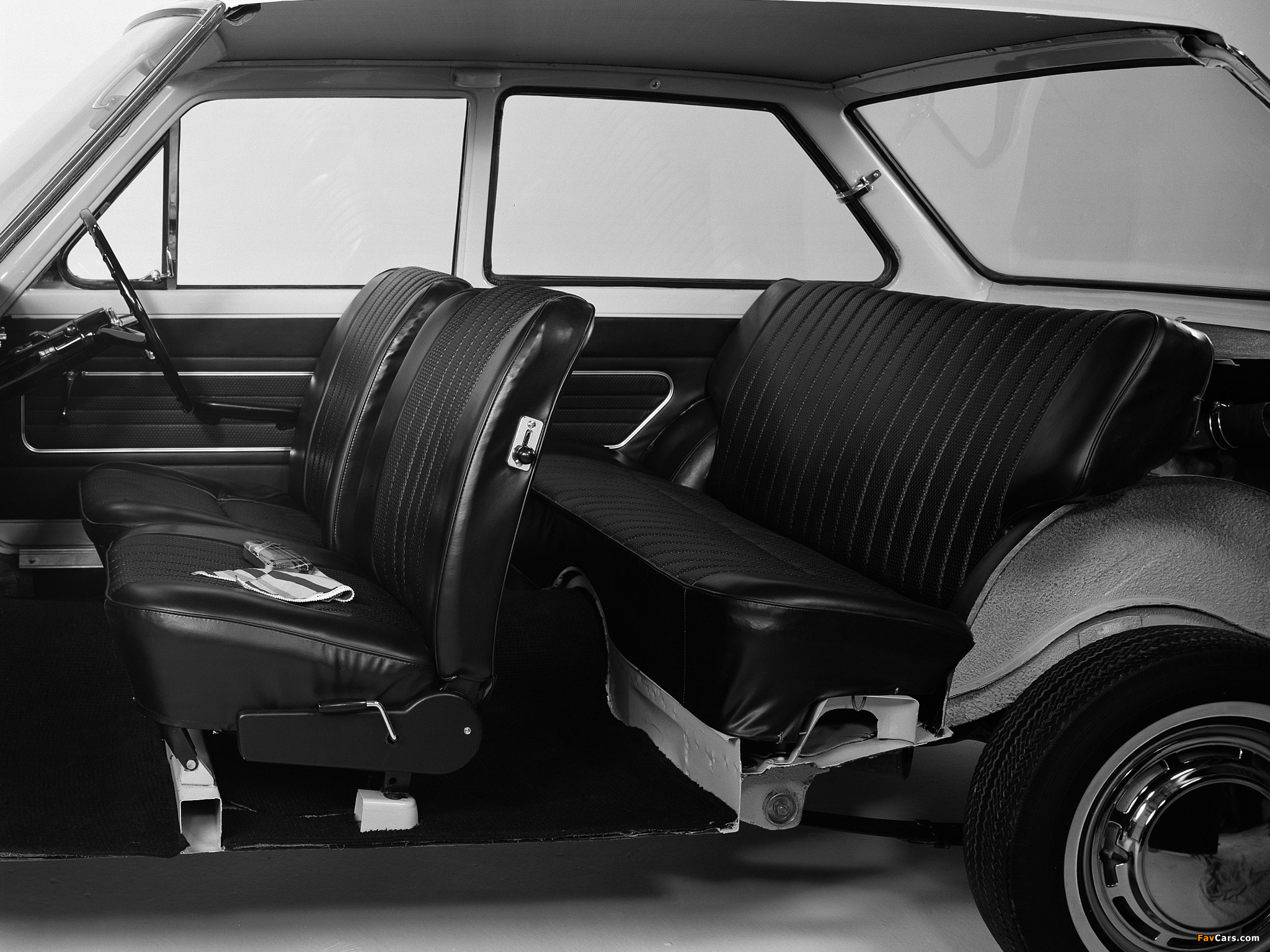 Pictures of Datsun Sunny 2-door Sedan (B10) 1966–70 (2048 x 1536)