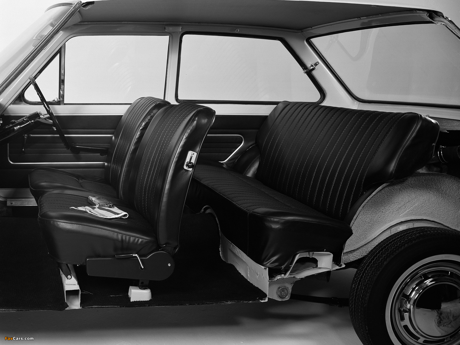 Pictures of Datsun Sunny 2-door Sedan (B10) 1966–70 (1600 x 1200)
