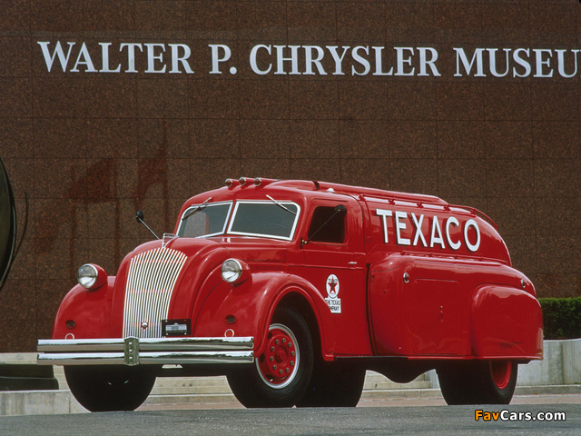 Images of Dodge Airflow Tank Truck (RX-70) 1938 (640 x 480)