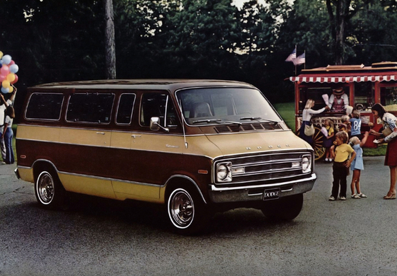 Dodge Sportsman Wagon 1977 photos