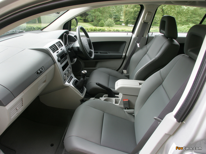 Dodge Caliber UK-spec 2006–09 pictures (800 x 600)