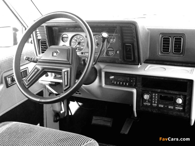 Images of Dodge Caravan 1984–87 (640 x 480)