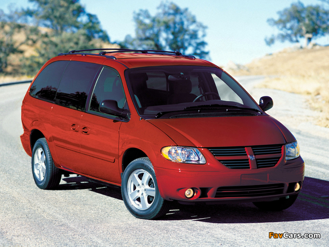 Images of Dodge Grand Caravan 2004–07 (640 x 480)