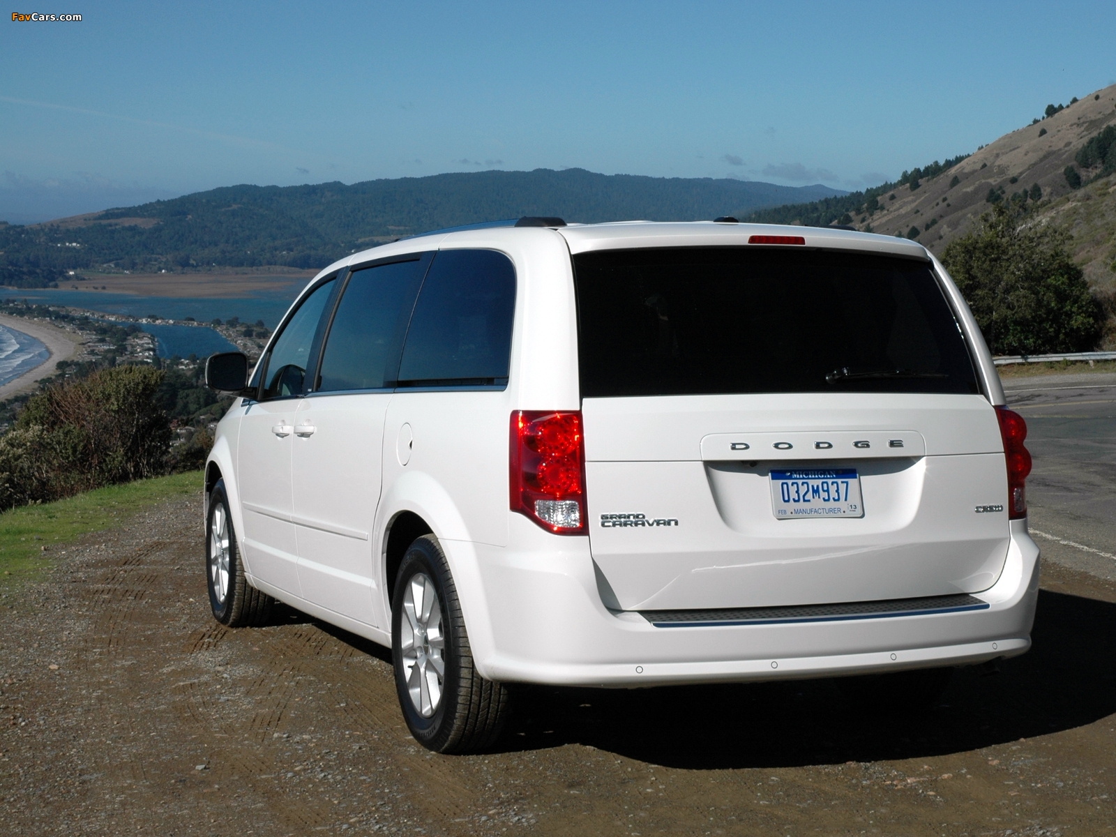 Photos of Dodge Grand Caravan 2011 (1600 x 1200)