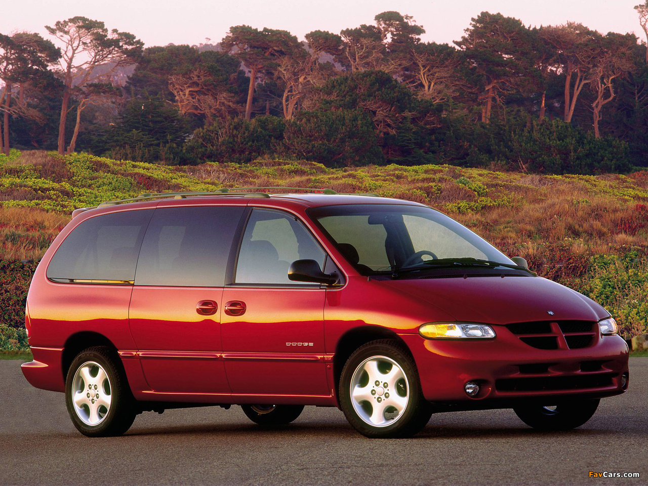 Pictures of Dodge Grand Caravan 1995–2000 (1280 x 960)