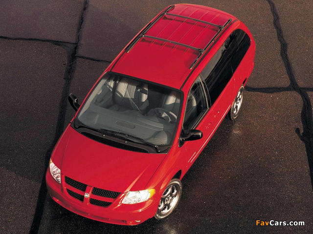 Pictures of Dodge Grand Caravan 2004–07 (640 x 480)