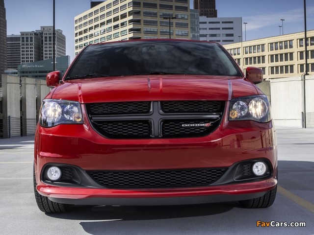 Pictures of Dodge Grand Caravan Blacktop 2013 (640 x 480)