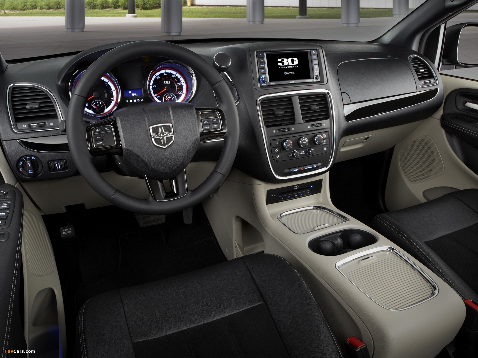 Pictures of Dodge Grand Caravan 30th Anniversary 2013 (1600 x 1200)