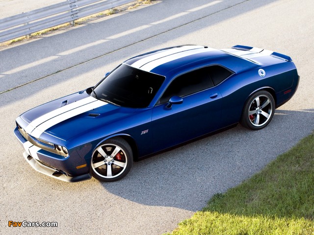 Dodge Challenger SRT8 392 2010 photos (640 x 480)