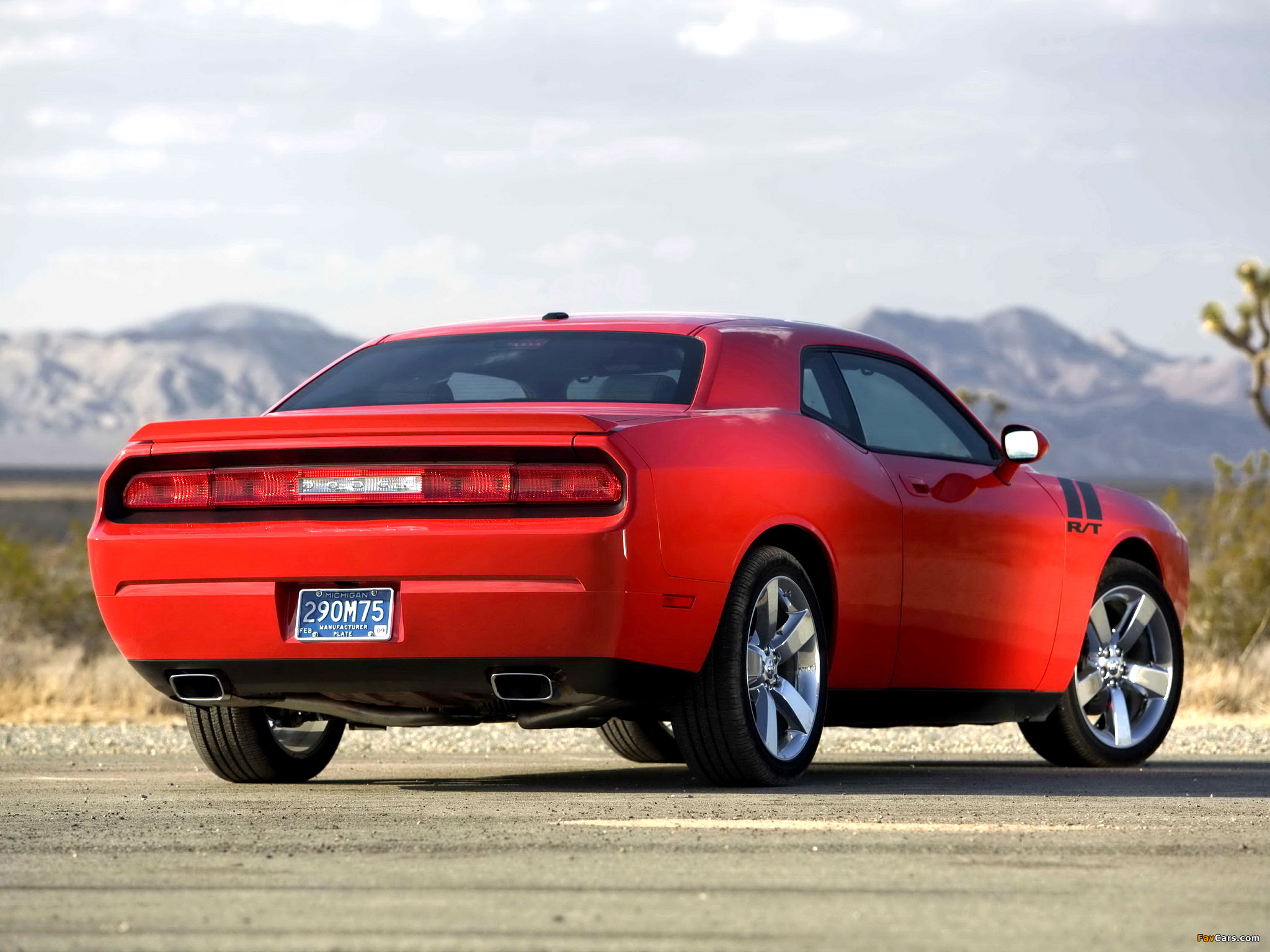 Images of Dodge Challenger R/T (LC) 2008–10 (2048 x 1536)