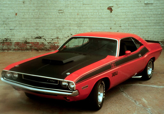 Photos of Dodge Challenger T/A 340 Six Pack 1970