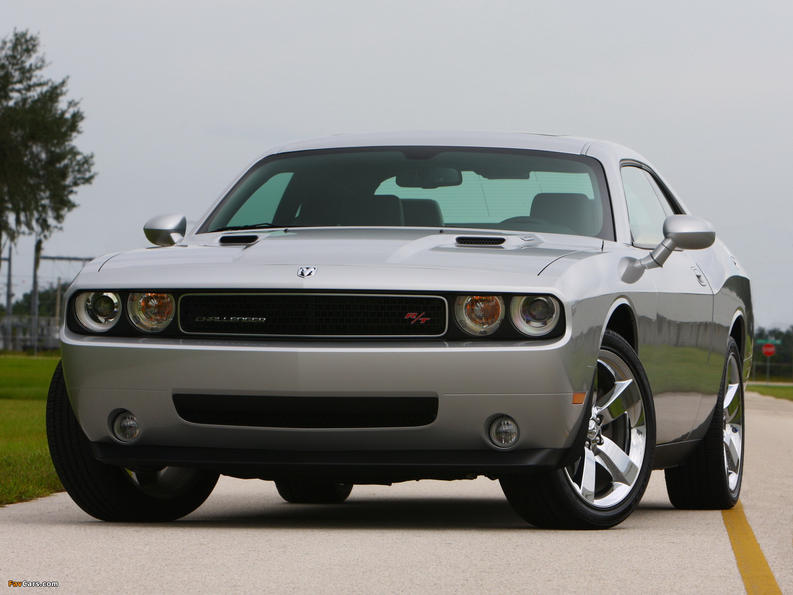 Photos of Dodge Challenger R/T (LC) 2008–10 (1600 x 1200)