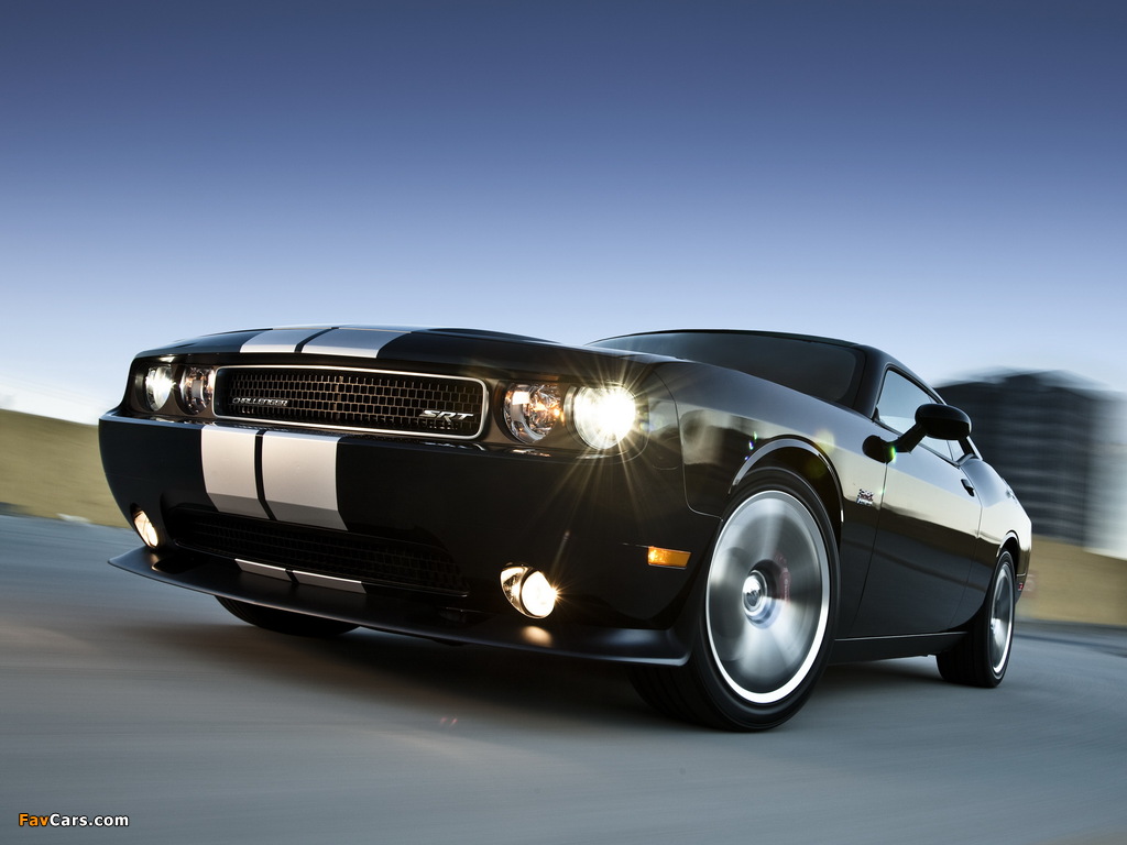 Photos of Dodge Challenger SRT8 392 2010 (1024 x 768)