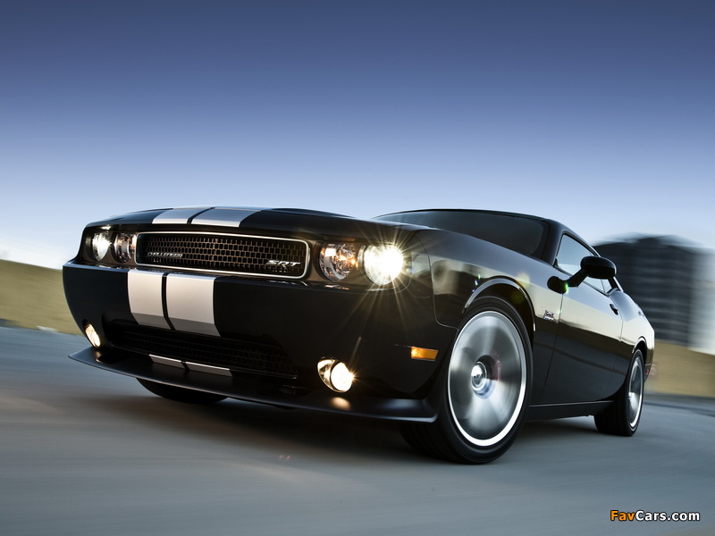 Photos of Dodge Challenger SRT8 392 2010 (800 x 600)