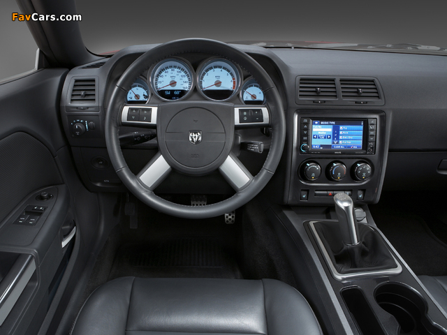 Pictures of Dodge Challenger R/T (LC) 2008–10 (640 x 480)