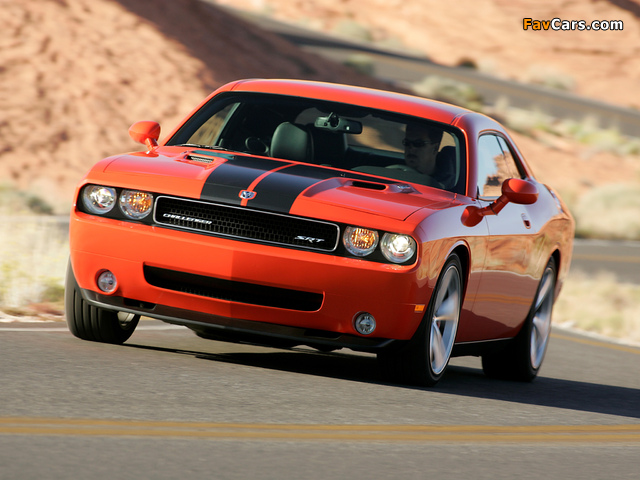 Pictures of Dodge Challenger SRT8 (LC) 2008–10 (640 x 480)