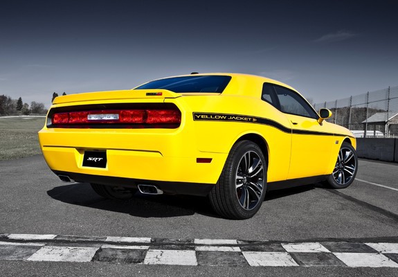 Dodge Challenger SRT8 392 Yellow Jacket (LC) 2012 wallpapers