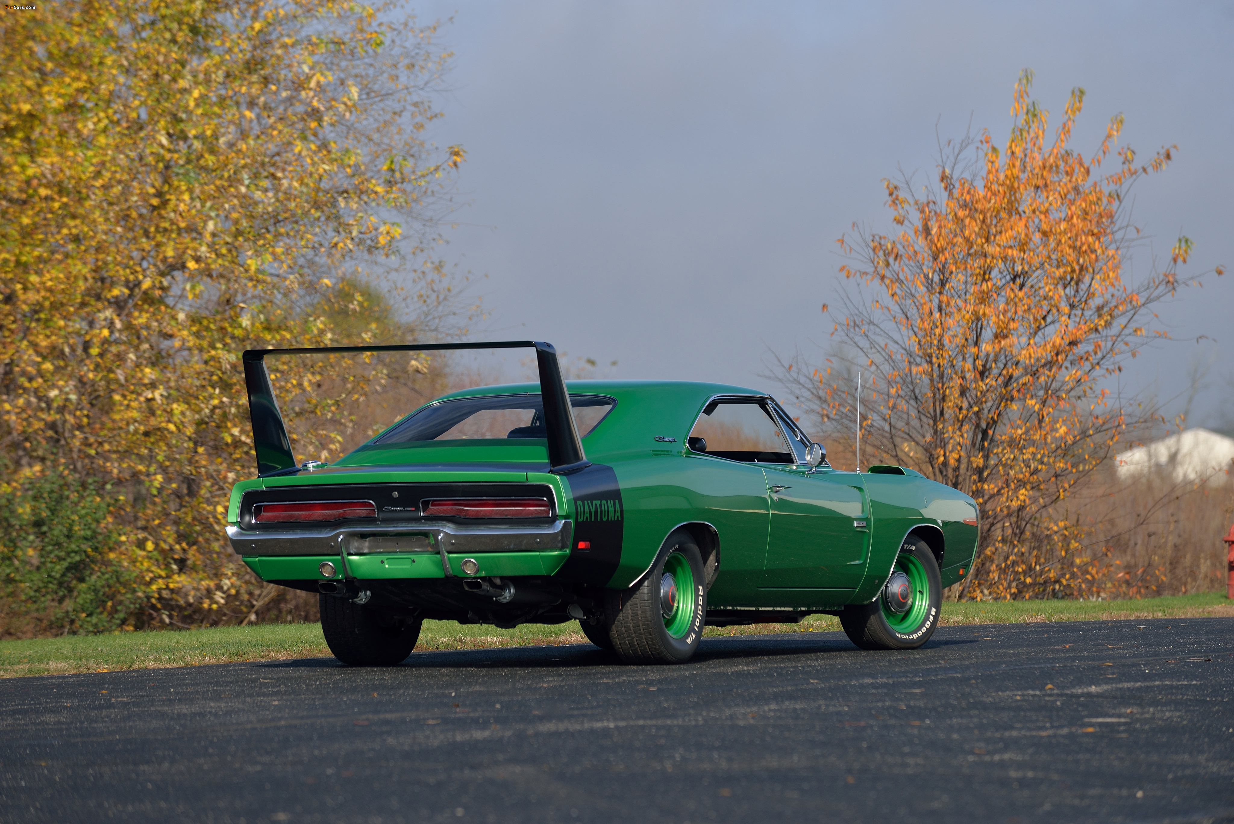 Dodge Charger Daytona Hemi 1969 photos (4096 x 2734)