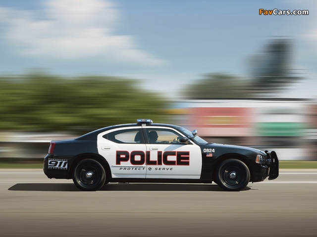 Dodge Charger Police 2005–10 photos (640 x 480)