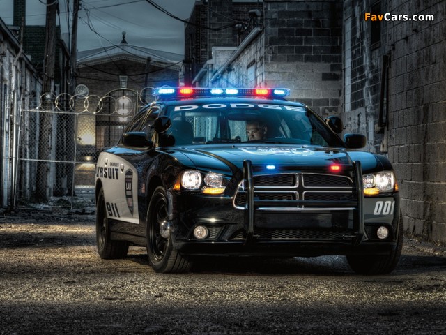 Dodge Charger Pursuit 2010 pictures (640 x 480)