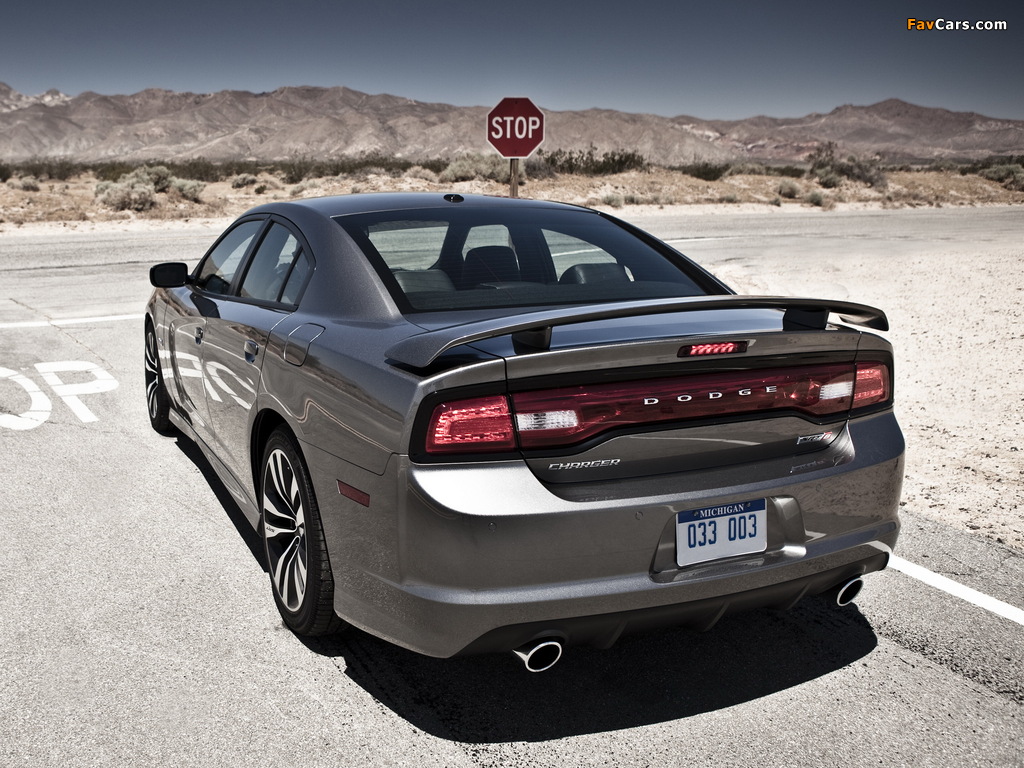 Dodge Charger SRT8 2011 wallpapers (1024 x 768)