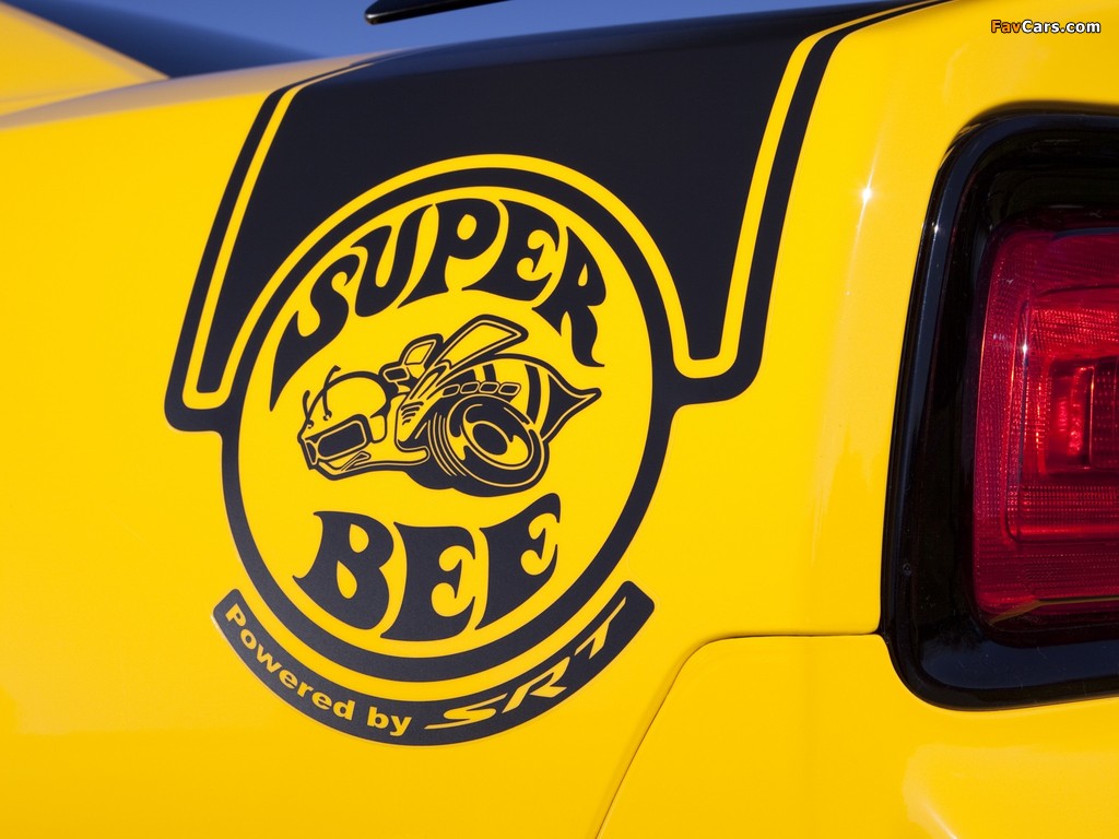 Dodge Charger SRT8 Super Bee 2012 photos (1024 x 768)