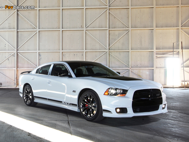 Dodge Charger SRT8 392 Appearance Package 2013 photos (640 x 480)