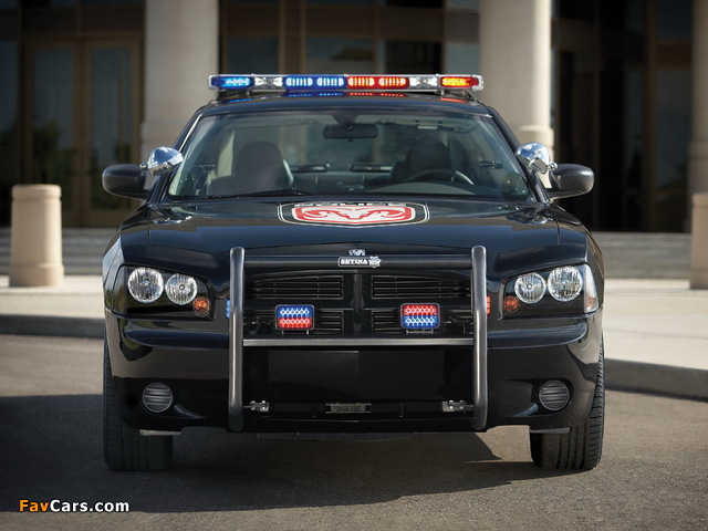 Images of Dodge Charger Police 2005–10 (640 x 480)