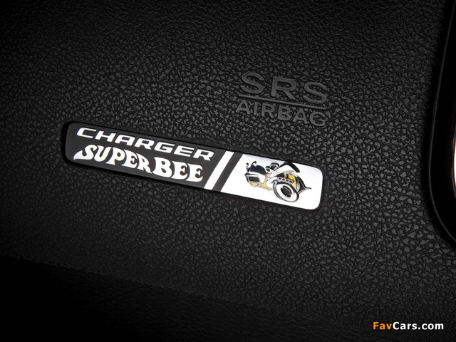 Images of Dodge Charger SRT8 Super Bee 2012 (640 x 480)