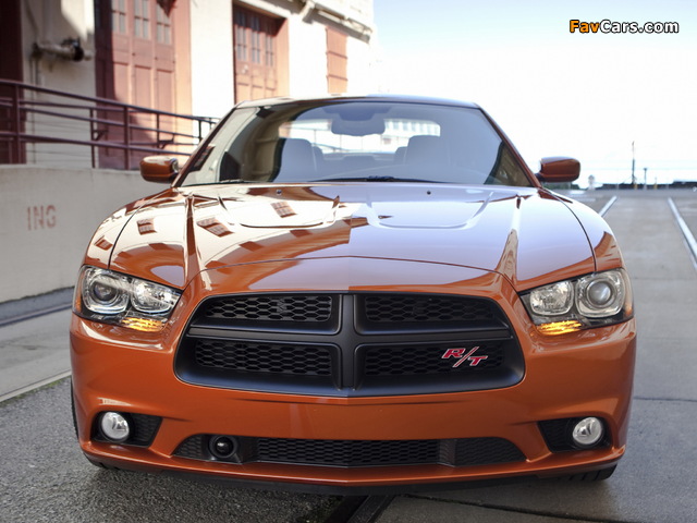 Photos of Dodge Charger R/T 2011 (640 x 480)