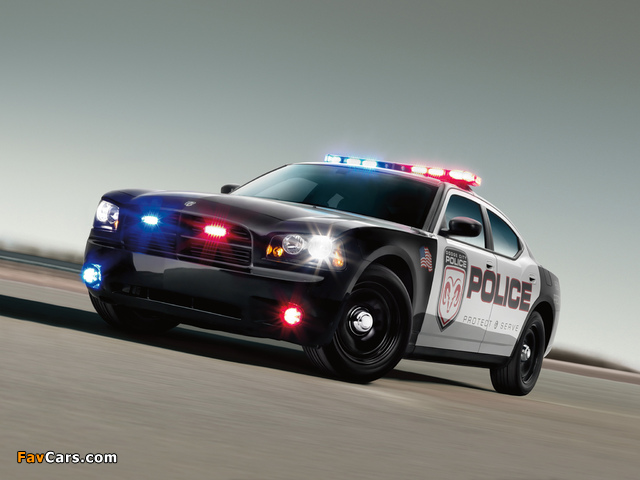 Pictures of Dodge Charger Police 2005–10 (640 x 480)