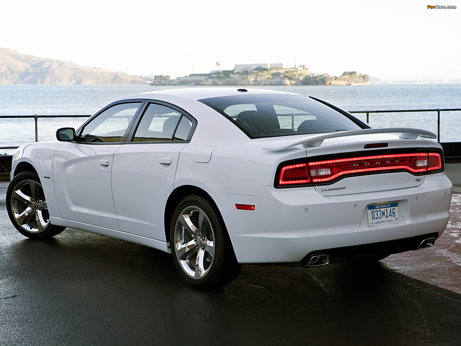 Dodge Charger R/T 2011 wallpapers (1600 x 1200)