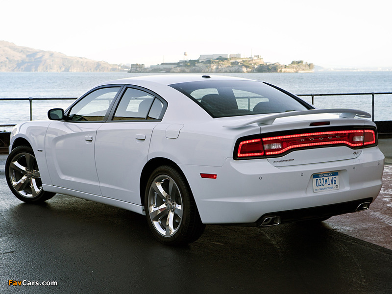 Dodge Charger R/T 2011 wallpapers (800 x 600)