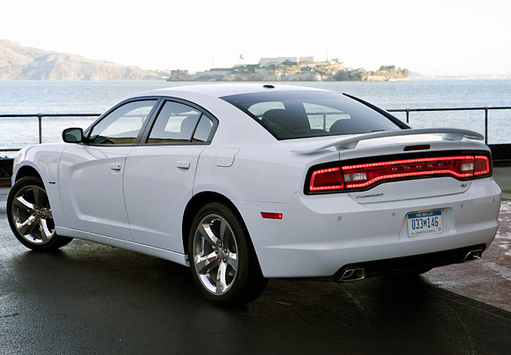 Dodge Charger R/T 2011 wallpapers