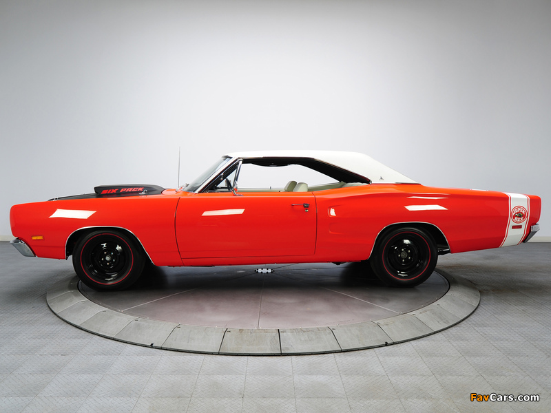 Images of Dodge Coronet Super Bee 440 Six Pack Hardtop Coupe (WM23) 1969 (800 x 600)