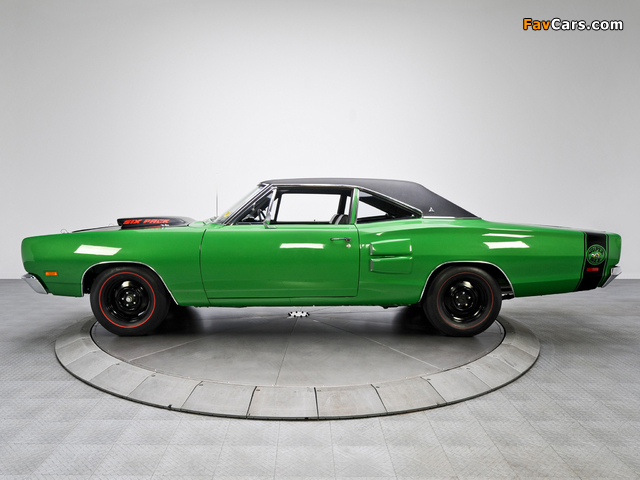 Pictures of Dodge Coronet Super Bee 440 Six Pack Coupe (WM21) 1969 (640 x 480)