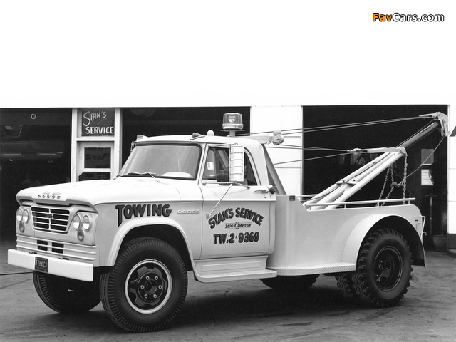 Images of Dodge D500 Tow Truck 1964 (640 x 480)