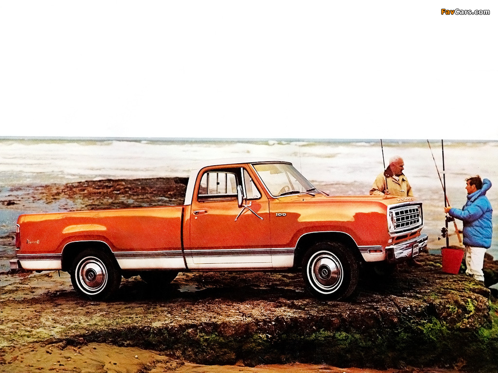 Images of Dodge D100 Conventional Cab Adventurer Sport Package 1976 (1024 x 768)