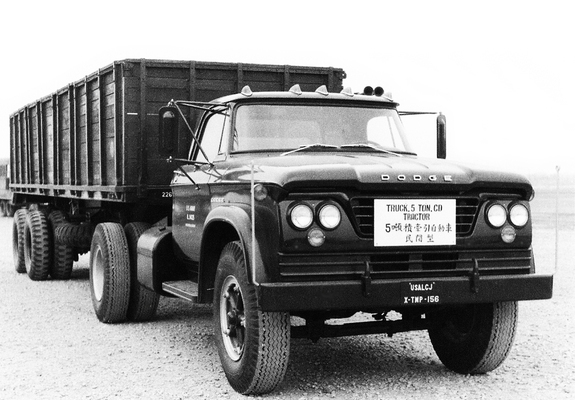 Pictures of Dodge D700 1962